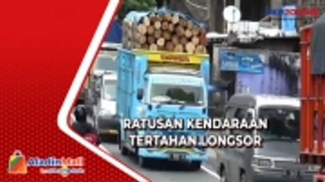 Ratusan Kendaraan Tertahan akibat Longsor di Jalan Kediri-Malang