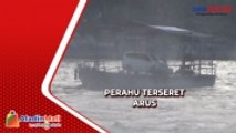 Mati Mesin, Perahu Penyebrangan Terseret Arus Deras di Sungai Brantas Jombang
