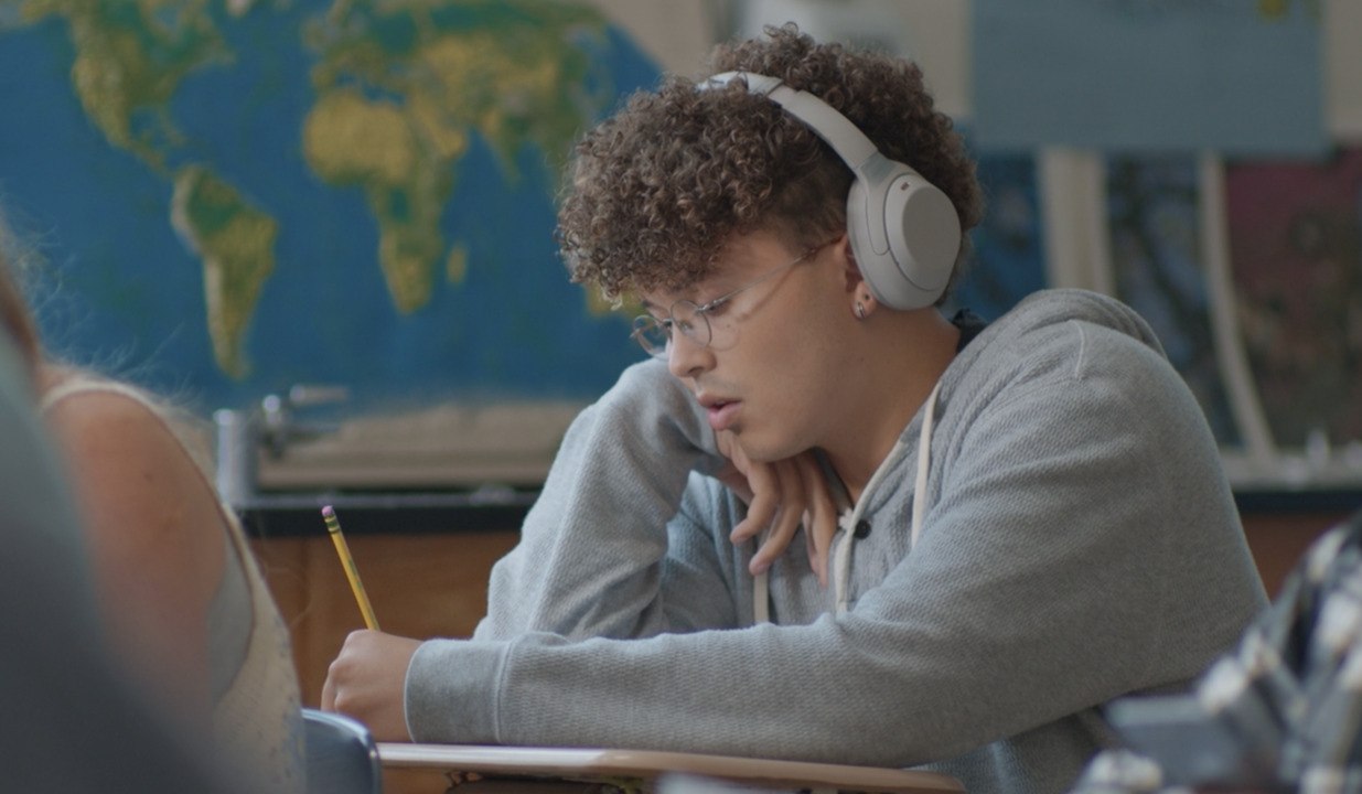 Do Wireless Bluetooth Headphones Increase Cancer Risk