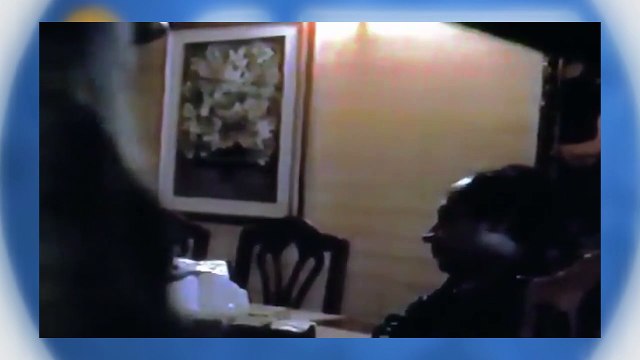 Video de Petro recibiendo fajos de billetes