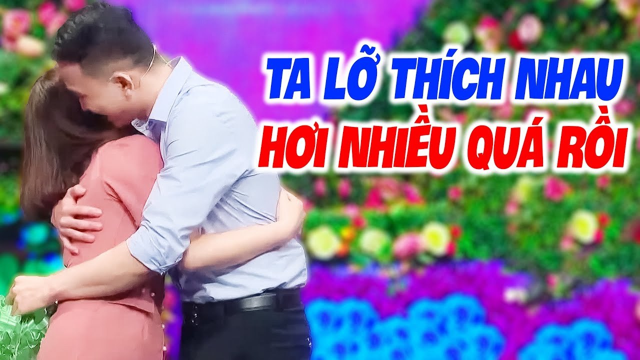 Gái Xinh Đẹp ĐẦY ĐẶN Ôm Chặt Bạn Trai Mới Quen vì Quá THÍCH khiến 2 MC Phì Cười _ Phụ Nữ Là Để Yêu