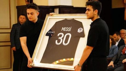 Galatasaray'da tarihi gece! Depremzedeler için yapılan müzayedede 17 milyon 780 bin lira toplandı