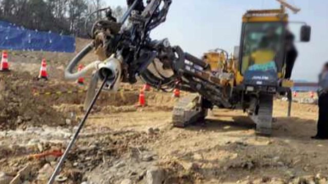 아파트 신축 현장에서 50대 작업자 장비에 끼여 부상 / YTN