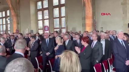 Çekya Cumhurbaşkanı Pavel görevi törenle devraldı