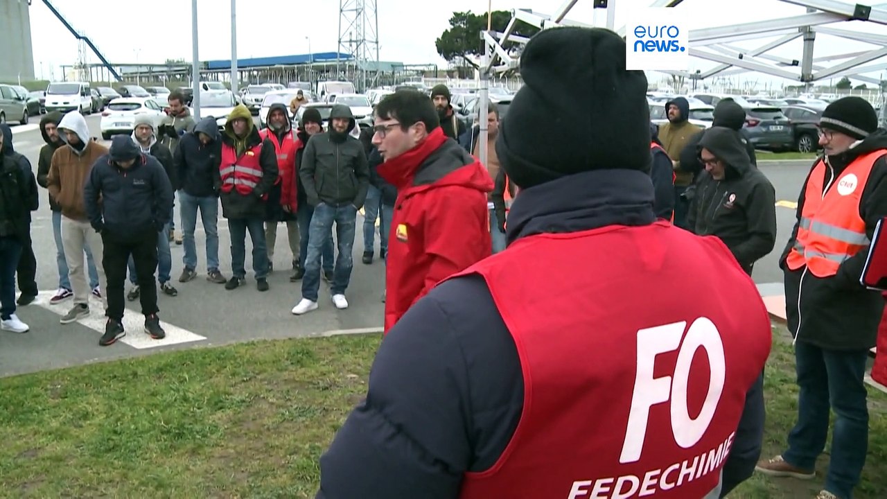 Drohen Benzin-Engpässe? - Raffinerie-Beschäftigte verlängern Streik