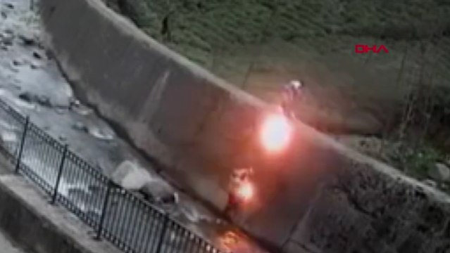 Teleferi̇k kurarken akıma kapılan 2 işçi ağır yaralandı