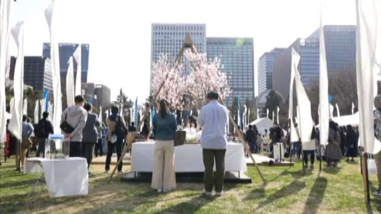 In Giappone un minuto silenzio per vittime terremoto 2011
