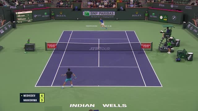 Medvedev eases past Nakashima for 15th straight win