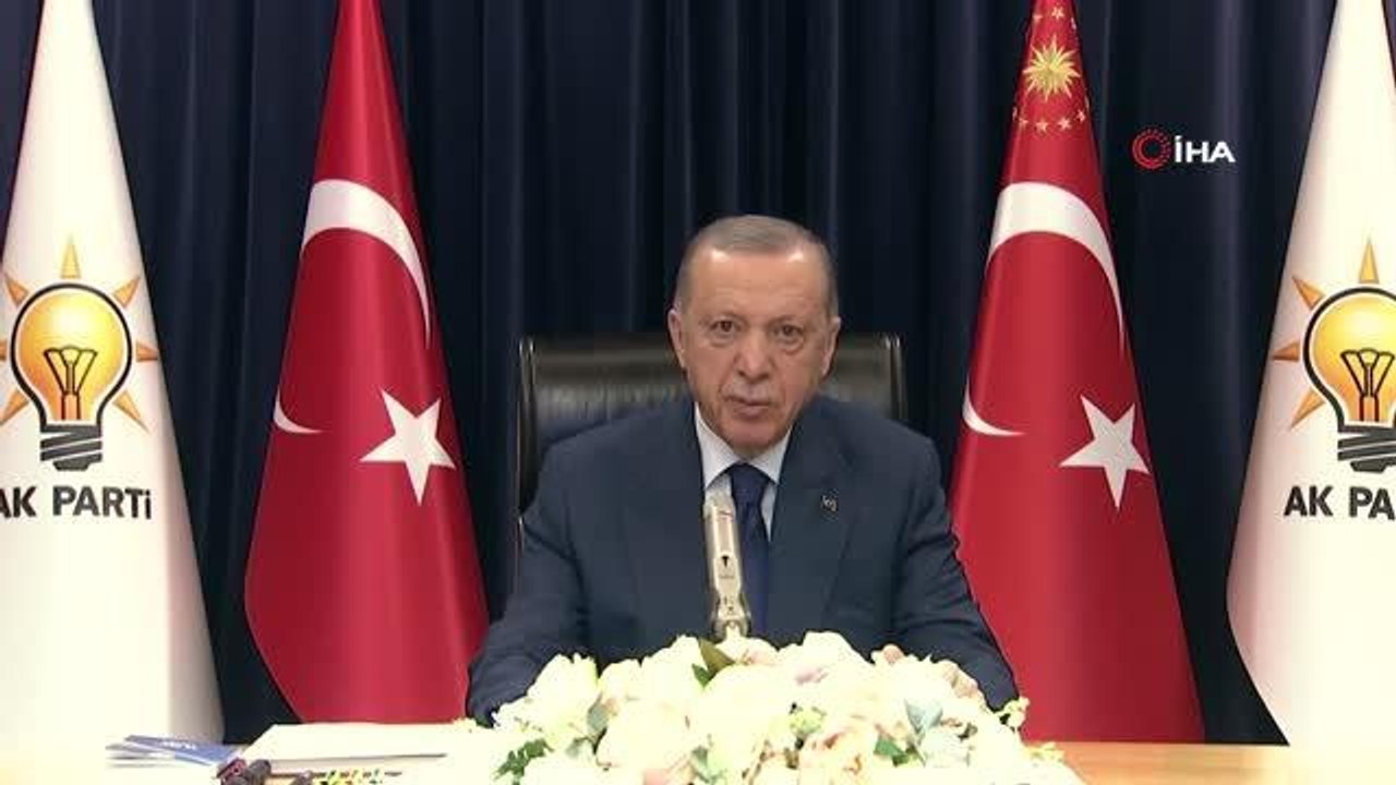 Cumhurbaşkanı Erdoğan: "Dün imzalayarak Resmi Gazete'de yayımladığımız seçimlerin yenilenmesi kararının ardından YSK seçim takvimini oluşturmaya...