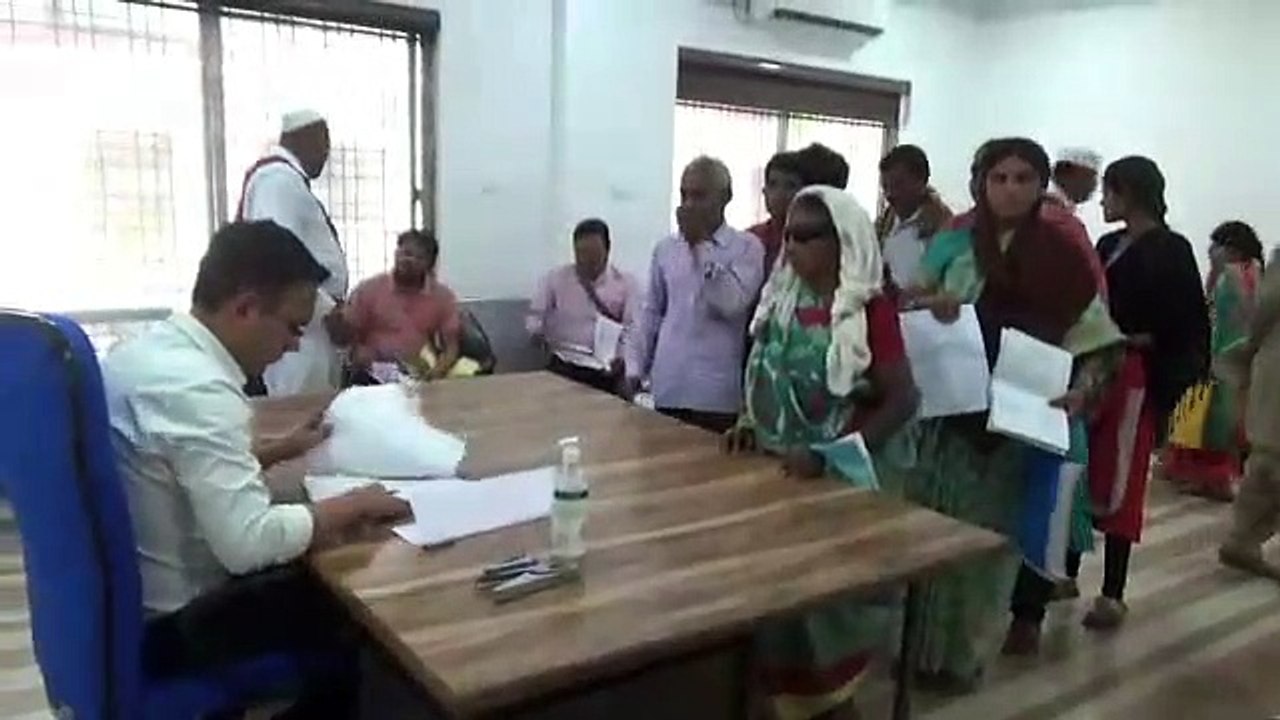 जिला कार्यालय में आयोजित साप्ताहिक जनदर्शन