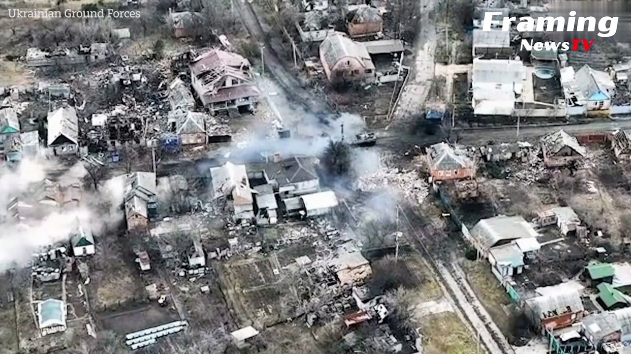 Kendaraan Lapis Baja Ukraina Terlibat Baku Tembak di Bakhmut yang Terkepung
