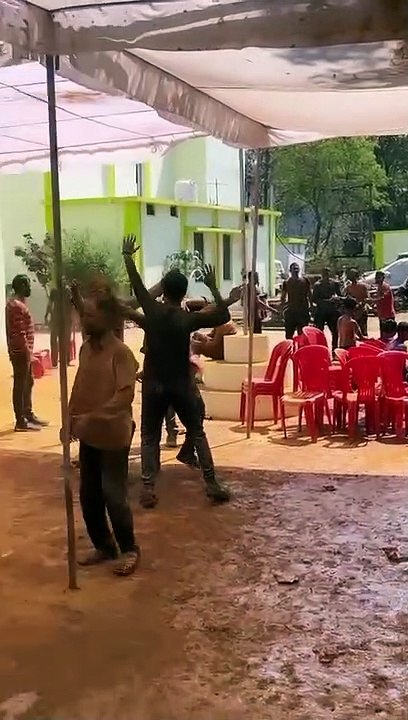 होली के रंग में रंगे लोग, रंगपंचमी तक उड़ेगा गुलाल