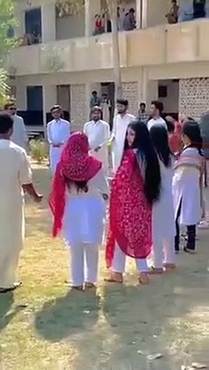 Holi ke new video viral