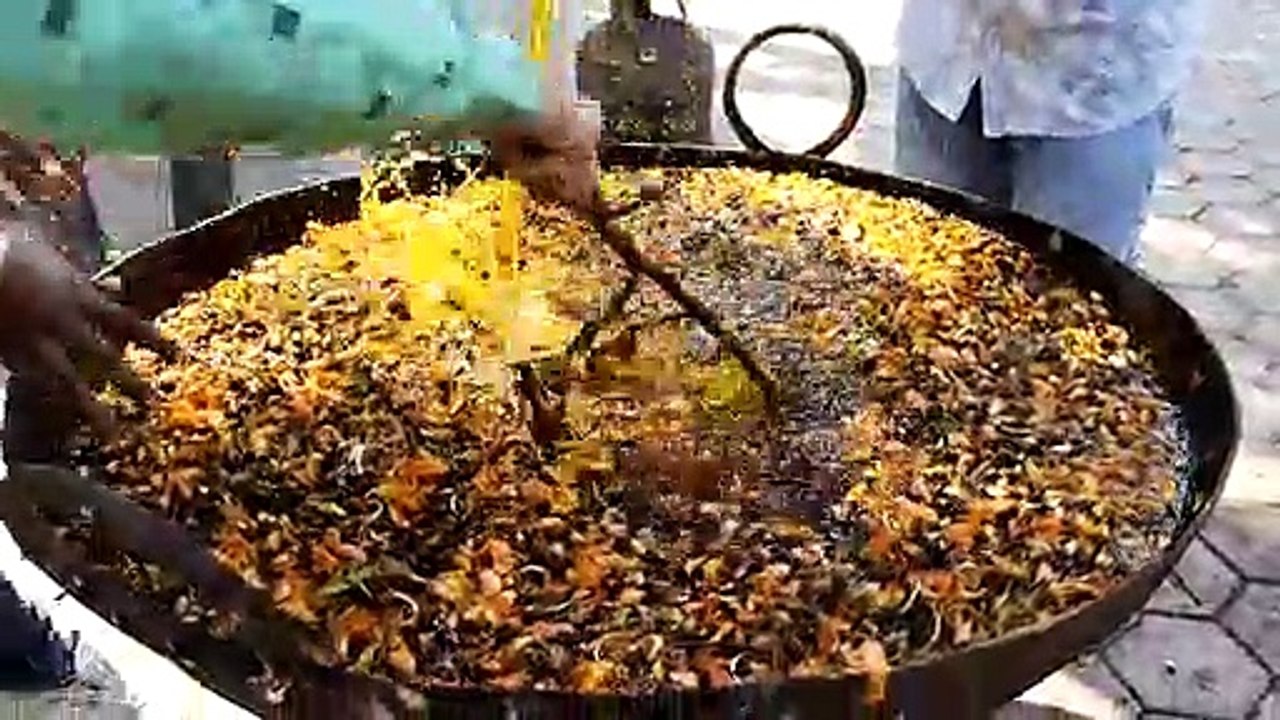 Video: टेसू के फूल से ऐसे बनता है कलर, आप भी जानें...