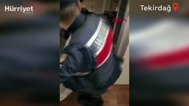 Tekirdağ'da dubleks dairedeki gizli bölümde kaçak sigara imalathanesi operasyonla ortaya çıkarıldı