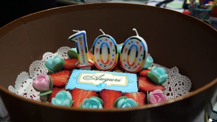 Il record di Giancarlo Colombo: 100 anni e ancora insegna scuola guida