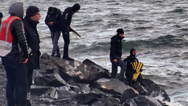 Zeytinburnu Sahili'nde görülen ceset ekipleri harekete geçirdi