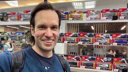 VLOG ● ГУЛЯЕМ С МАМОЙ. САМЫЙ БОЛЬШОЙ ФЛАГ