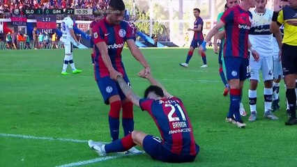 El "penalsito" en contra de Gimnasia y Bareiro la picó para el 2-0 de San Lorenzo