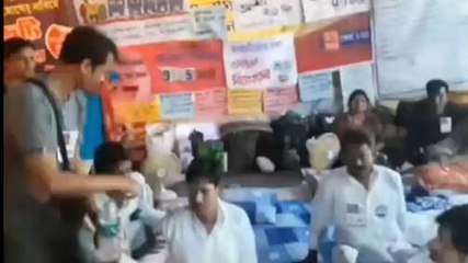 কলকাতা: ডিএ-র দাবিতে অনশনকারীদের স্বাস্থ্য নিয়ে উদ্বিগ্ন রাজ্যপাল