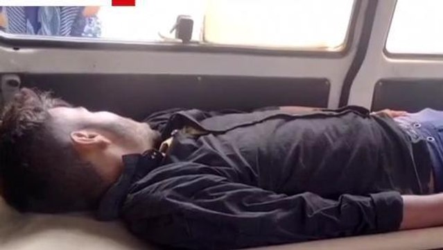 ফাঁকা বাড়িতে ১৯ বছরের যুবকের ঝুলন্ত দেহ উদ্ধার! খুন না আত্মহত্যা? বাড়ছে রহস্য