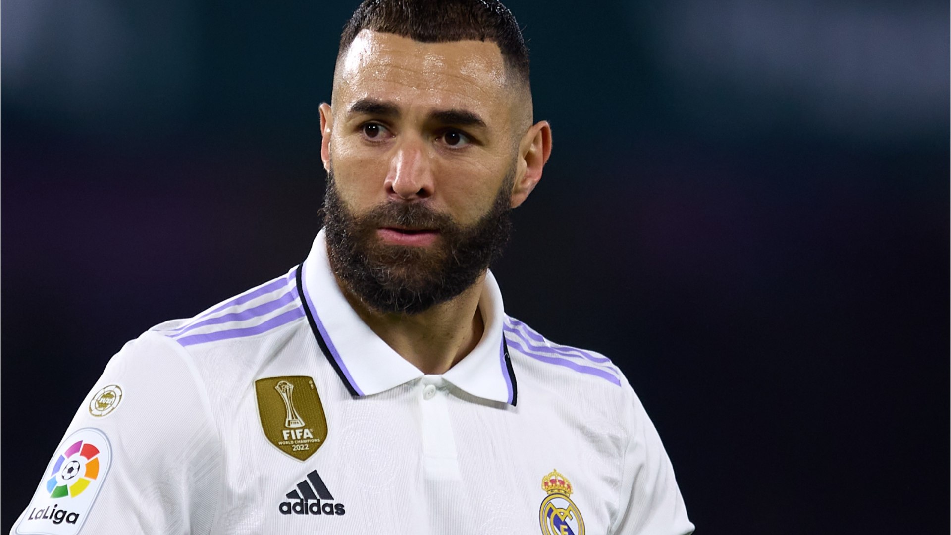 Karine Ferri Et Karim Benzema VOICI : "Je vais devoir m'expliquer pour le peuple" : Karim Benzema fait  une grande annonce - Vidéo Dailymotion