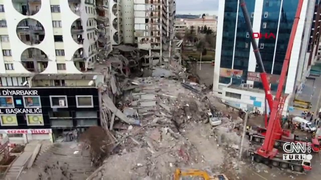 Kolonların kesildiği iddia edilen Galeria Sitesi'nden yeni görüntü