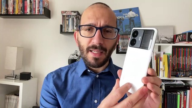 RECENSIONE REALME GT 3: CARICA COMPLETA IN MENO DI 10 MINUTI