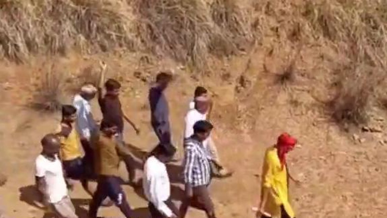 रीवा: जलसंकट को लेकर किसानों ने किया प्रदर्शन, कहा पानी नहीं तो फिर वोट भी नहीं