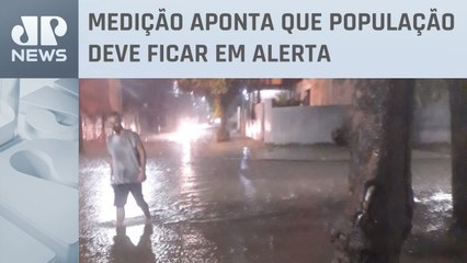 Video herunterladen: Rio de Janeiro entra em estado de atenção após fortes chuvas