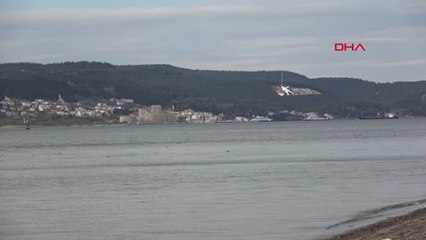 BOZCAADA FERİBOT SEFERLERİNE 'FIRTINA' ENGELİ