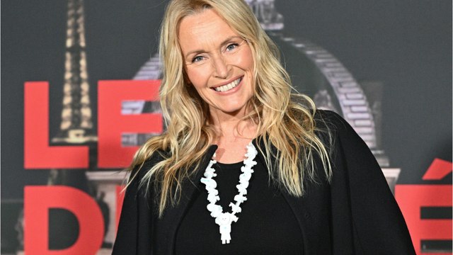 VOICI - « Une honte : le violent coup de gueule d’Estelle Lefébure sur les réseaux sociaux