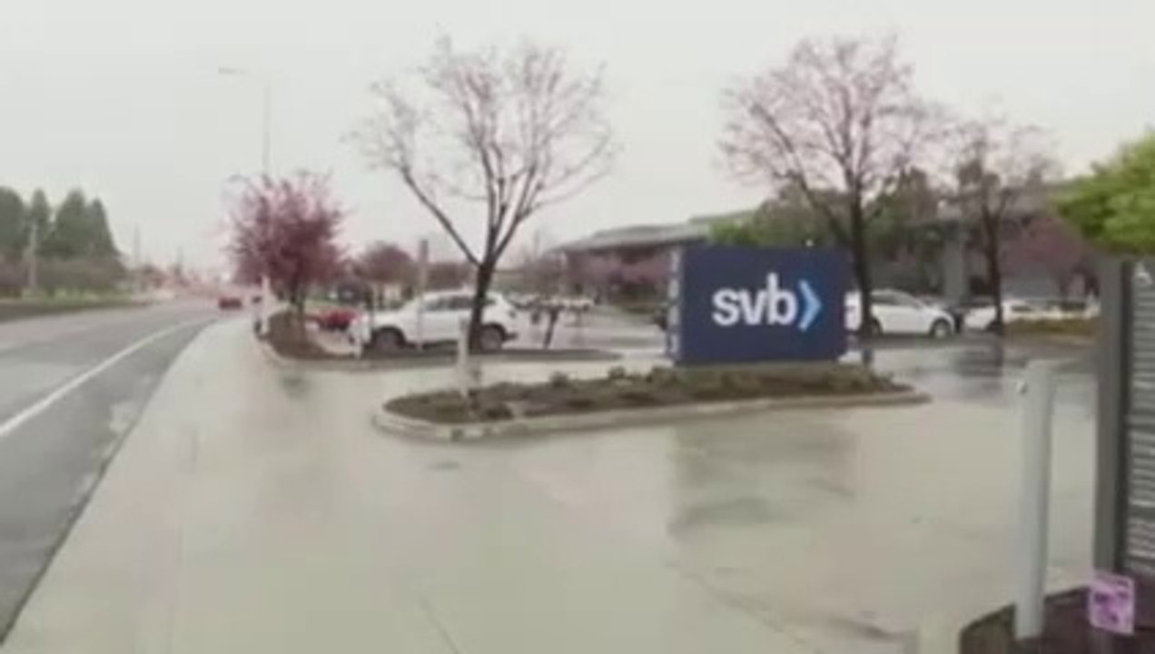 US Regulators Race to Stem SVB Collapse Panic video Dailymotion
