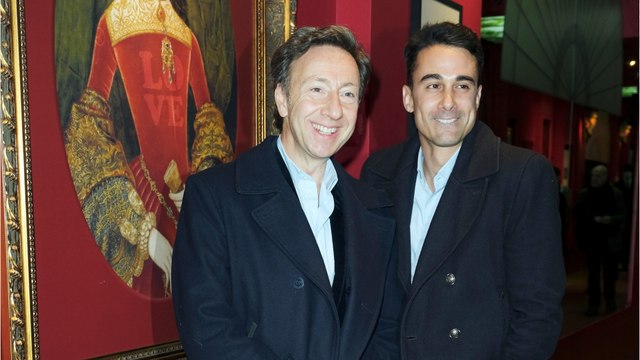 VOICI - Stéphane Bern : son compagnon Yori se moque de ses activités, les internautes sont hilares