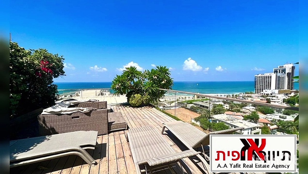 למכירה פנטהאוז עם נוף לים בהרצליה פיתוח. פנטהאוז יוקרתי למכירה בהרצליה פיתוח