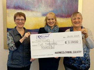 Mikeysline receive money from Inverness Choral Society