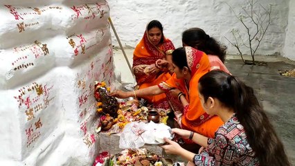 Video...मंगलवार को आकर वार होने से महिलाओं ने सोमवार को माताजी ठंडे किए