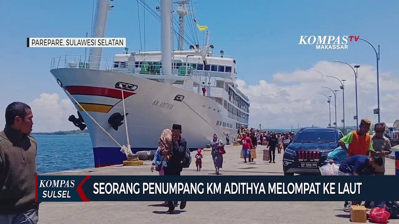 Seorang Penumpang KM. Aditya Melompat Ke Laut