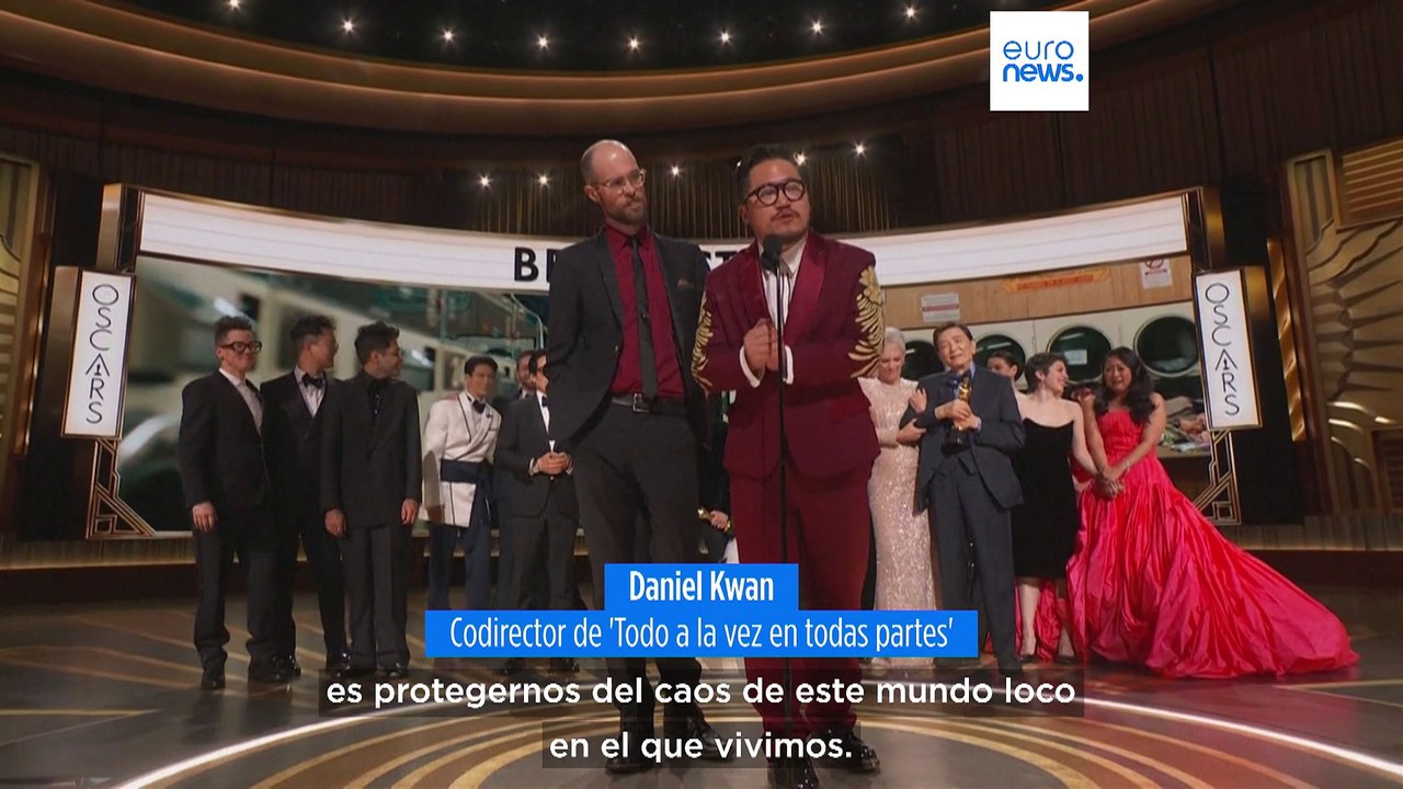 "Todo a la vez en todas partes" arrasa en los Óscar con 7 estatuillas