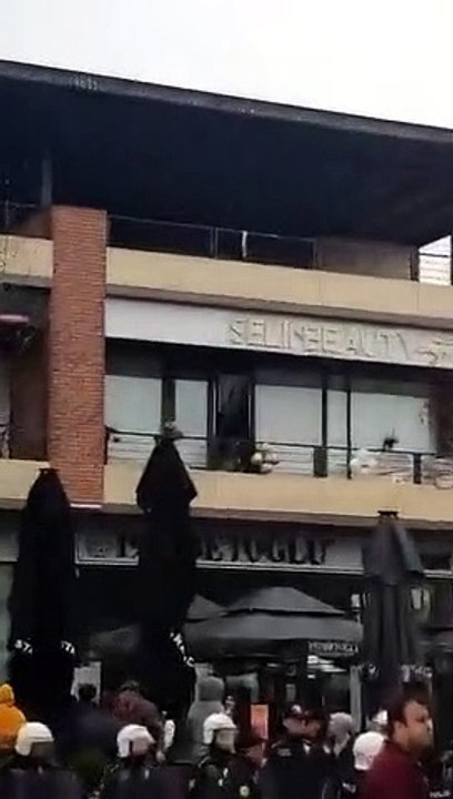 Konya'da Selin Ciğerci'ye 'Konya'dan defol' sloganları atıldı