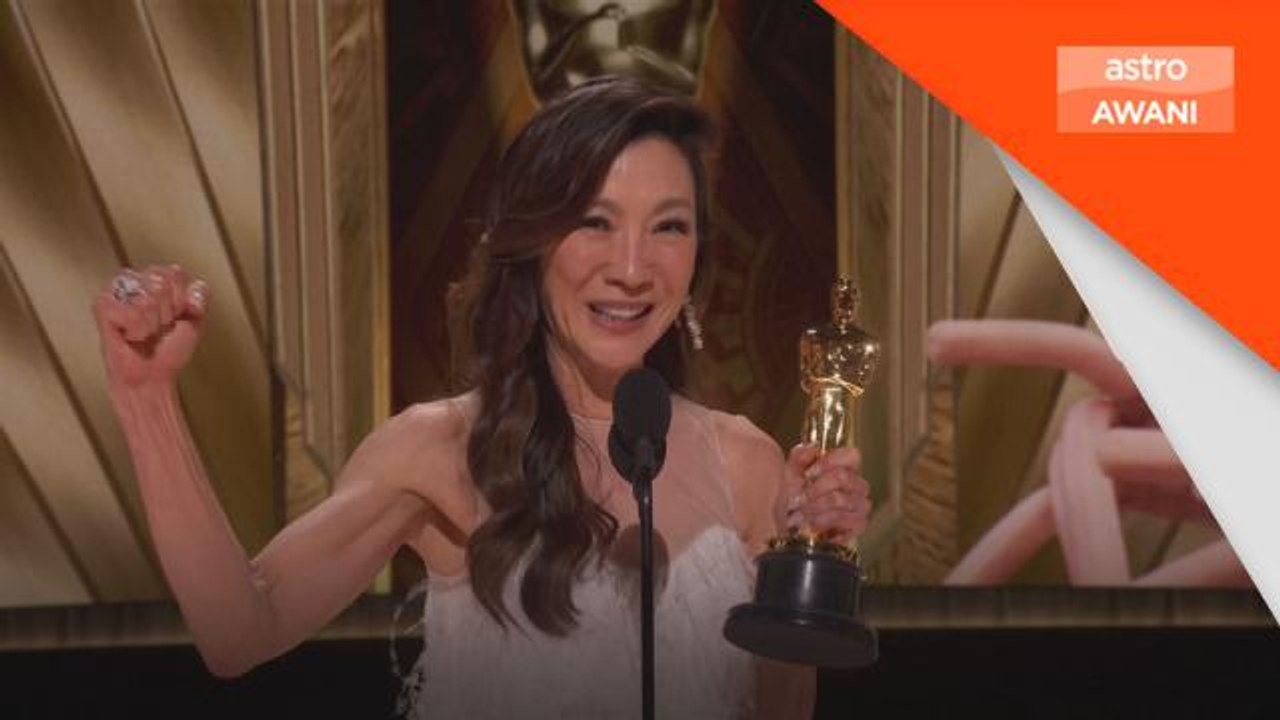 Michelle Yeoh becomes first Asian star to win best actress Oscar ...