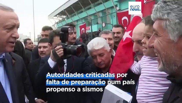 Erdogan promete a reconstrução das zonas devastadas pelos sismos