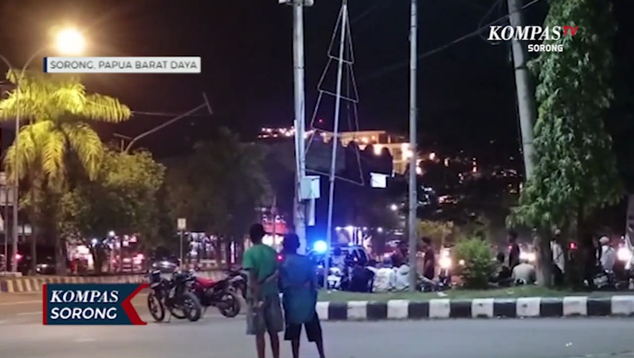 Satlantas Tilang Ditempat Pengendara Balap Liar