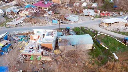 Resmi verilere göre 47 binden fazla kişi öldü! Felaketin boyutları drone kamerasında