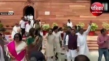 Video: अडानी घोटाले की जांच और JPC की मांग पर विपक्षी सांसदों का प्रदर्शन, PM मोदी से की यह मांग