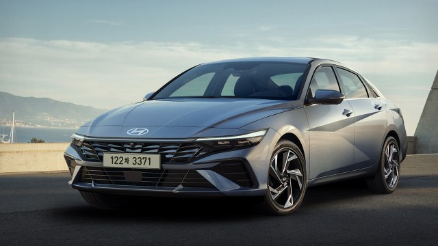 [기업] 현대차, 아반떼 부분 변경 모델 출시...안전 사양 강화 / YTN