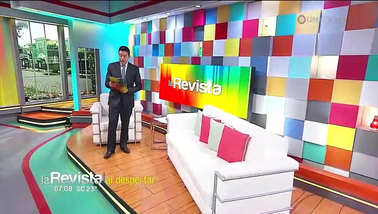 Vecinos capturan a delincuentes y vuelcan su vehículo tras asalto a una joven