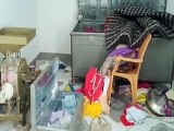 video: दिन दहाड़े हुई चोरी की वारदात, कमरे का ताला तोडकऱ चार लाख रुपए निकालकर ले गए