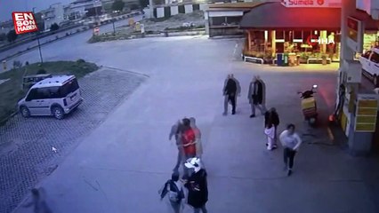 Antalya'da depremzede aile, kaza yapan araçtan şans eseri kurtuldu