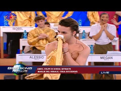 Amici, colpo di scena: ritirate maglie del Serale, cosa succederà